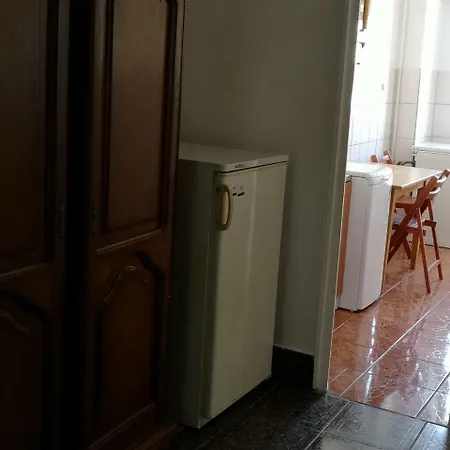 Central Modest Studio Apartment Bukarest